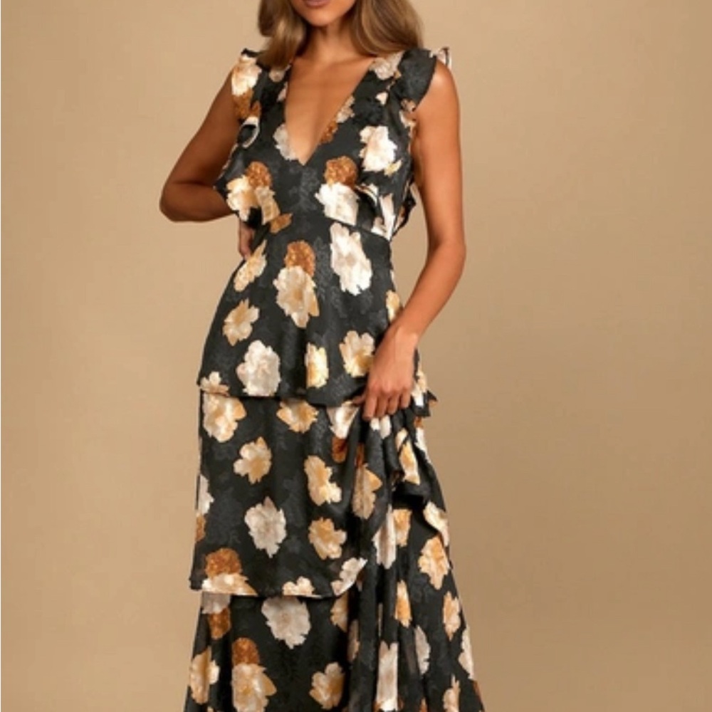 Lulus Burnout Floral Tiered Maxi Dress Womenn Size XS NWT
